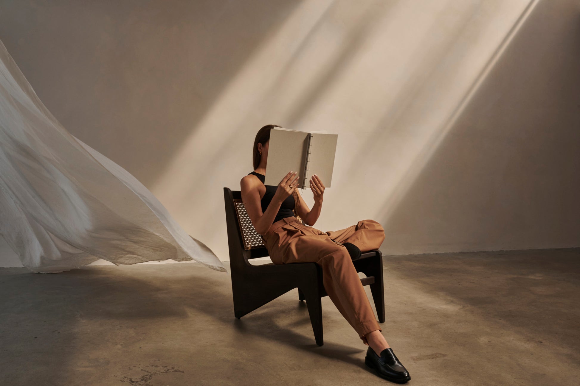 Rattan Kangaroo Chair - Pierre - Brown