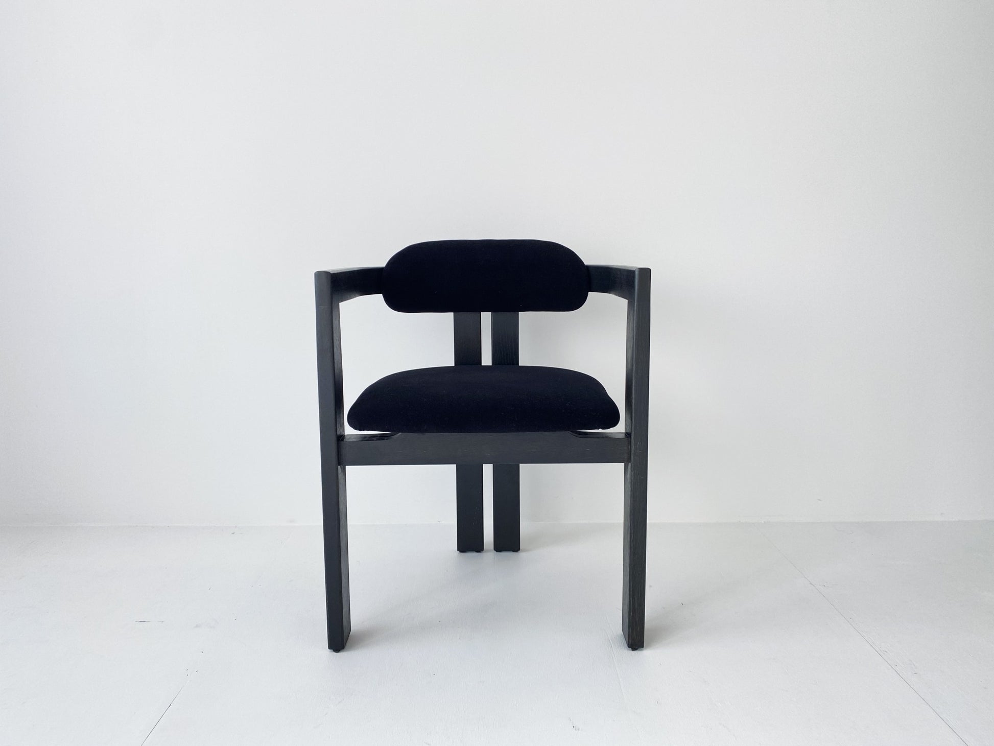 Chaise de salle à manger – siège rembourré noir – TRIBUTE – Noir