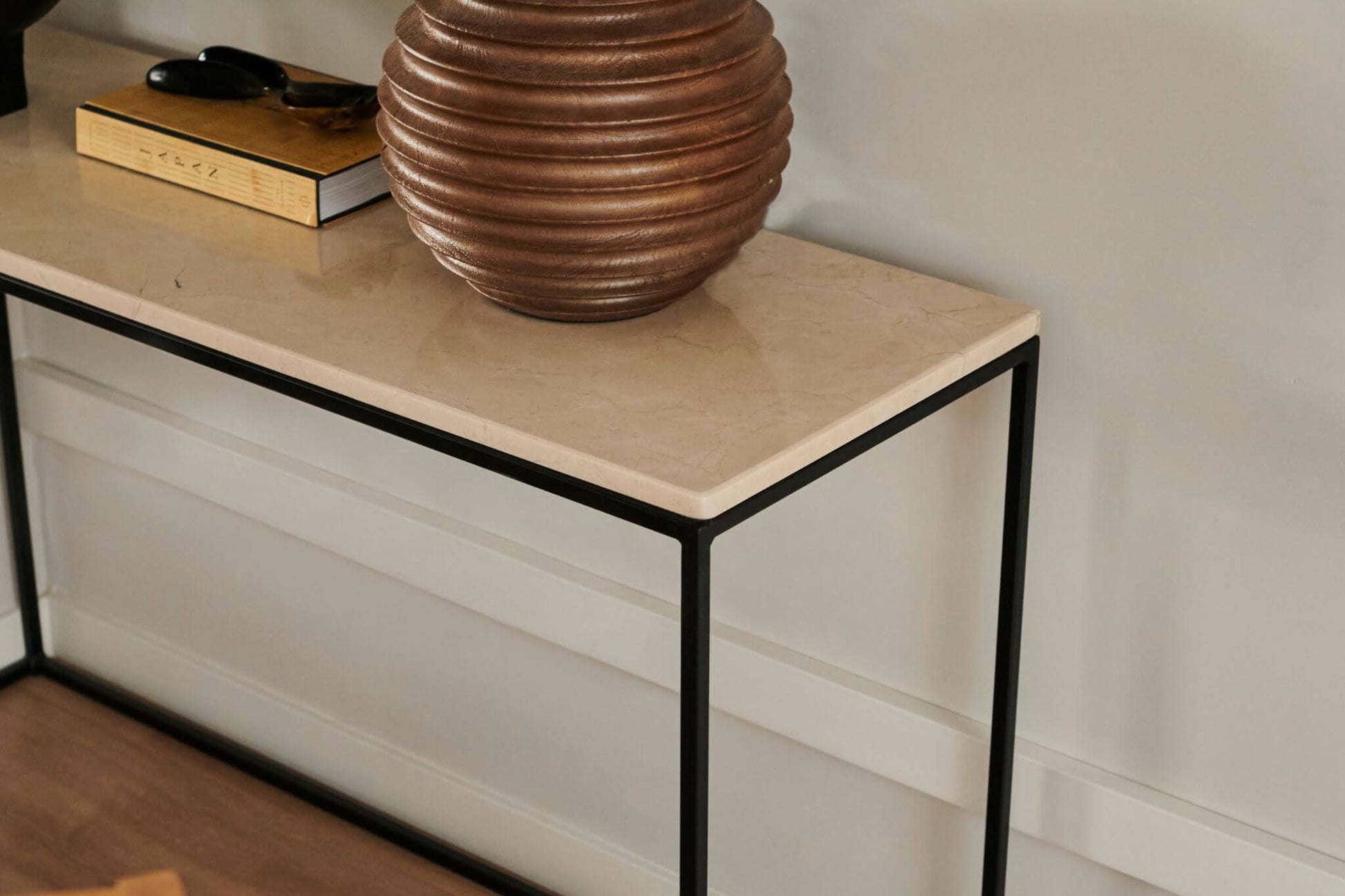 Crema Marfil beige marble console table with glossy finish, 120 x 40 cm, designed by My Store.