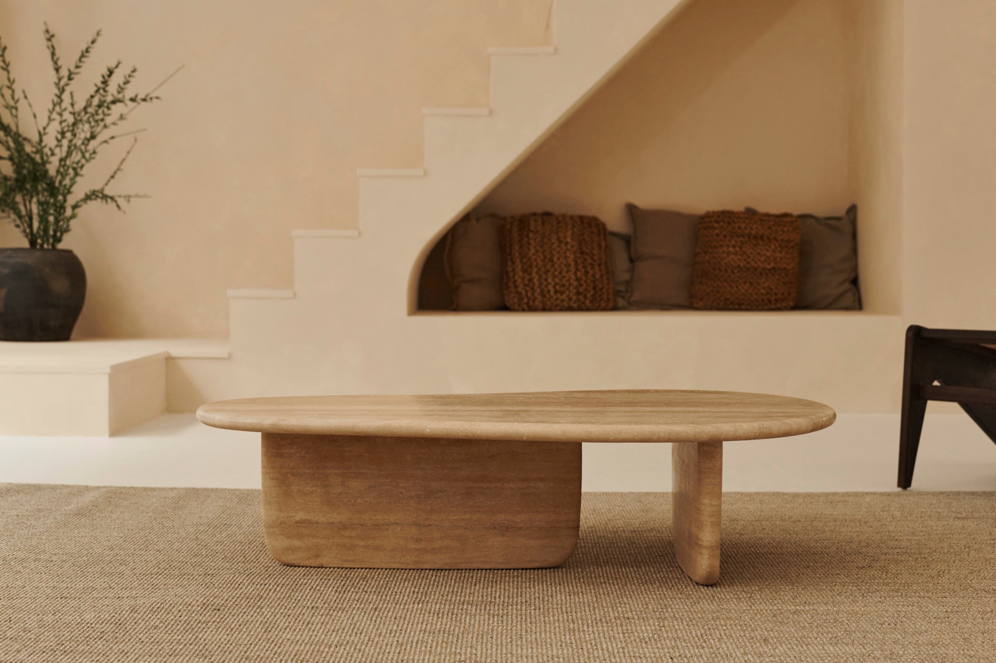 Form coffee table made of natural travertine with a sleek rectangular design, measuring 120x66 cm, by My Store.