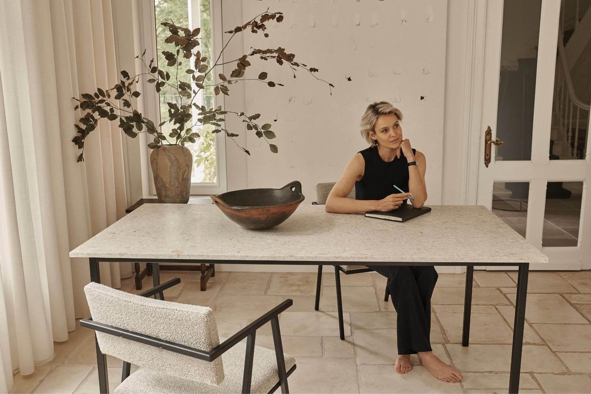 Rectangular Crema Altea marble dining table with four legs, glossy finish, ideal for modern dining rooms.