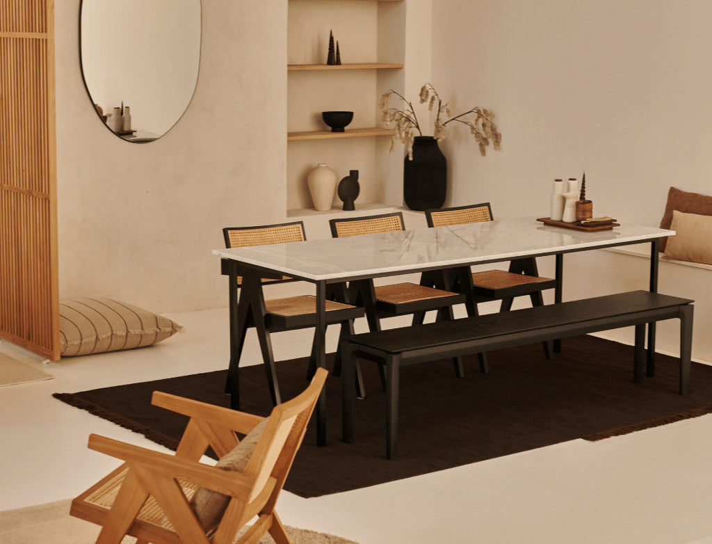 Natural rectangular oak dining table with four-legged frame, 140 cm length, sturdy wood construction, ideal for modern dining rooms.