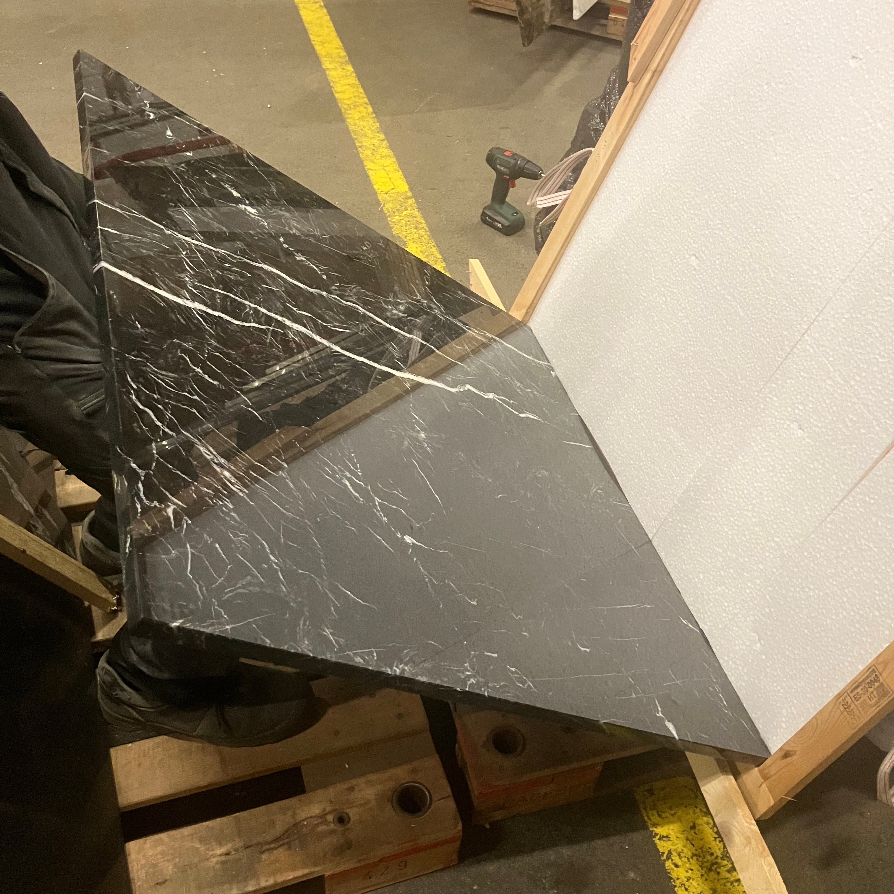Square Marble Coffee Table – Nero Marquina black (Outlet 100×100)