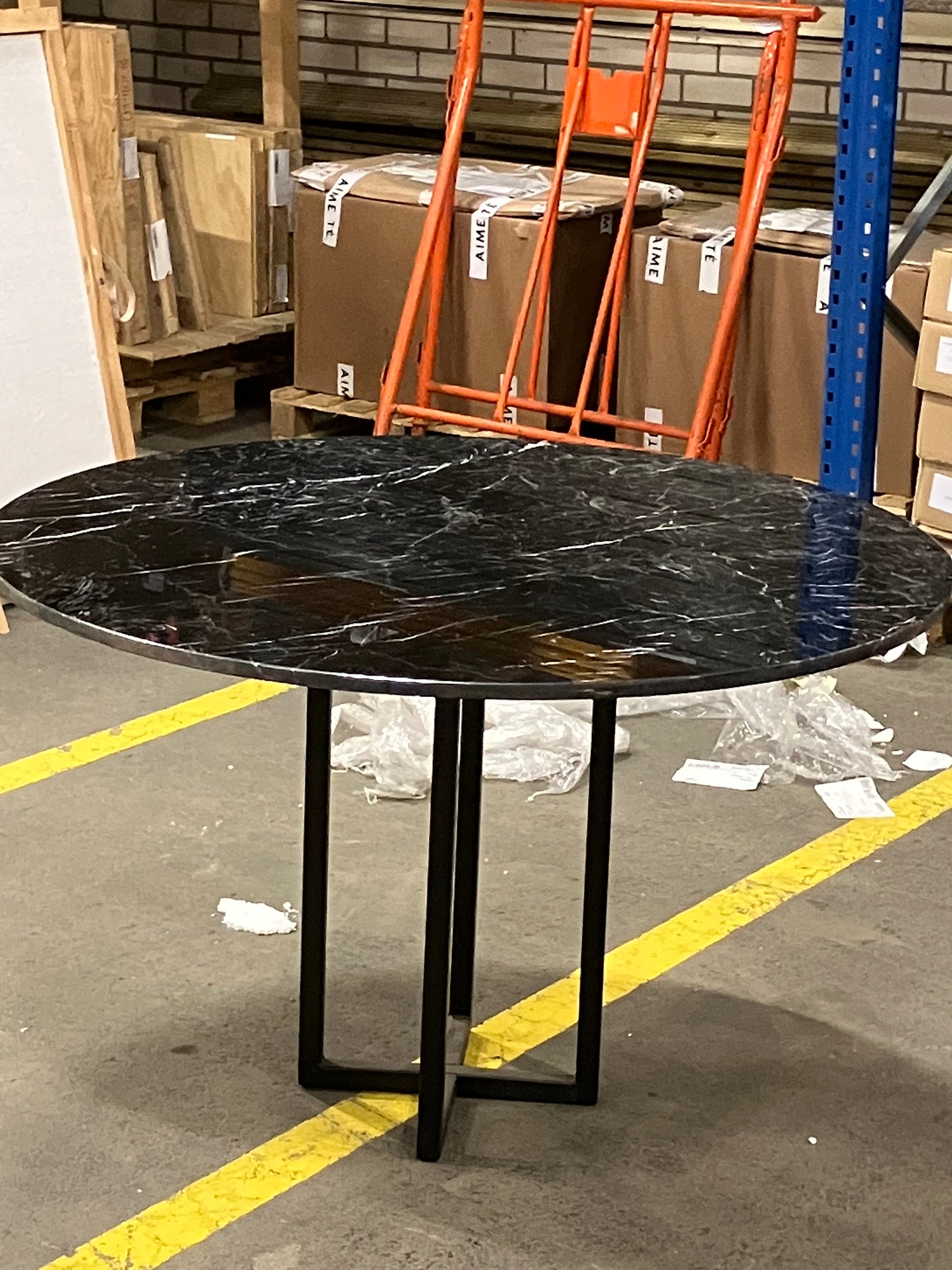 KIYO round dining table – Nero Marquina black marble (Outlet Ø 120 cm)