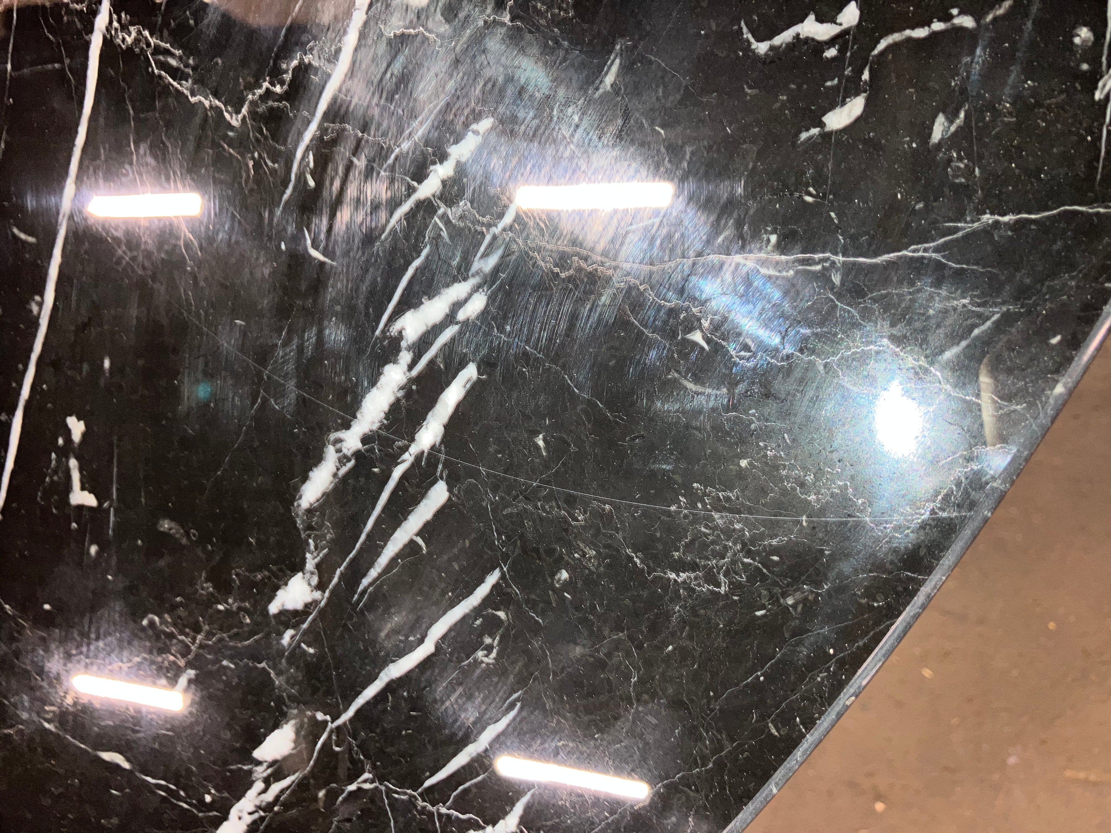 KIYO round dining table – Nero Marquina black marble (Outlet Ø 120 cm)