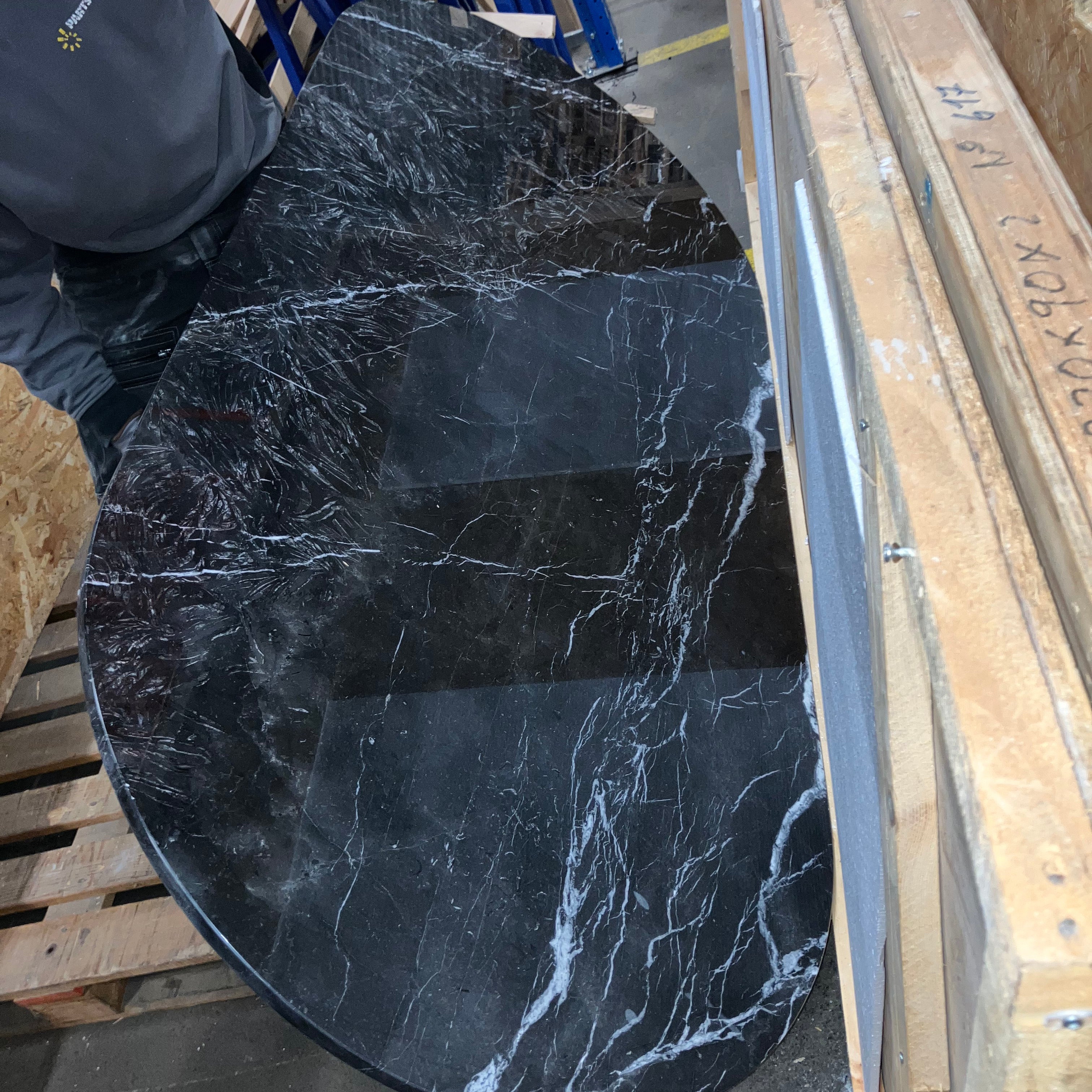 Rectangular Marble Dining Table – Nero Marquina black (U-frame) (Outlet 200 x 90)