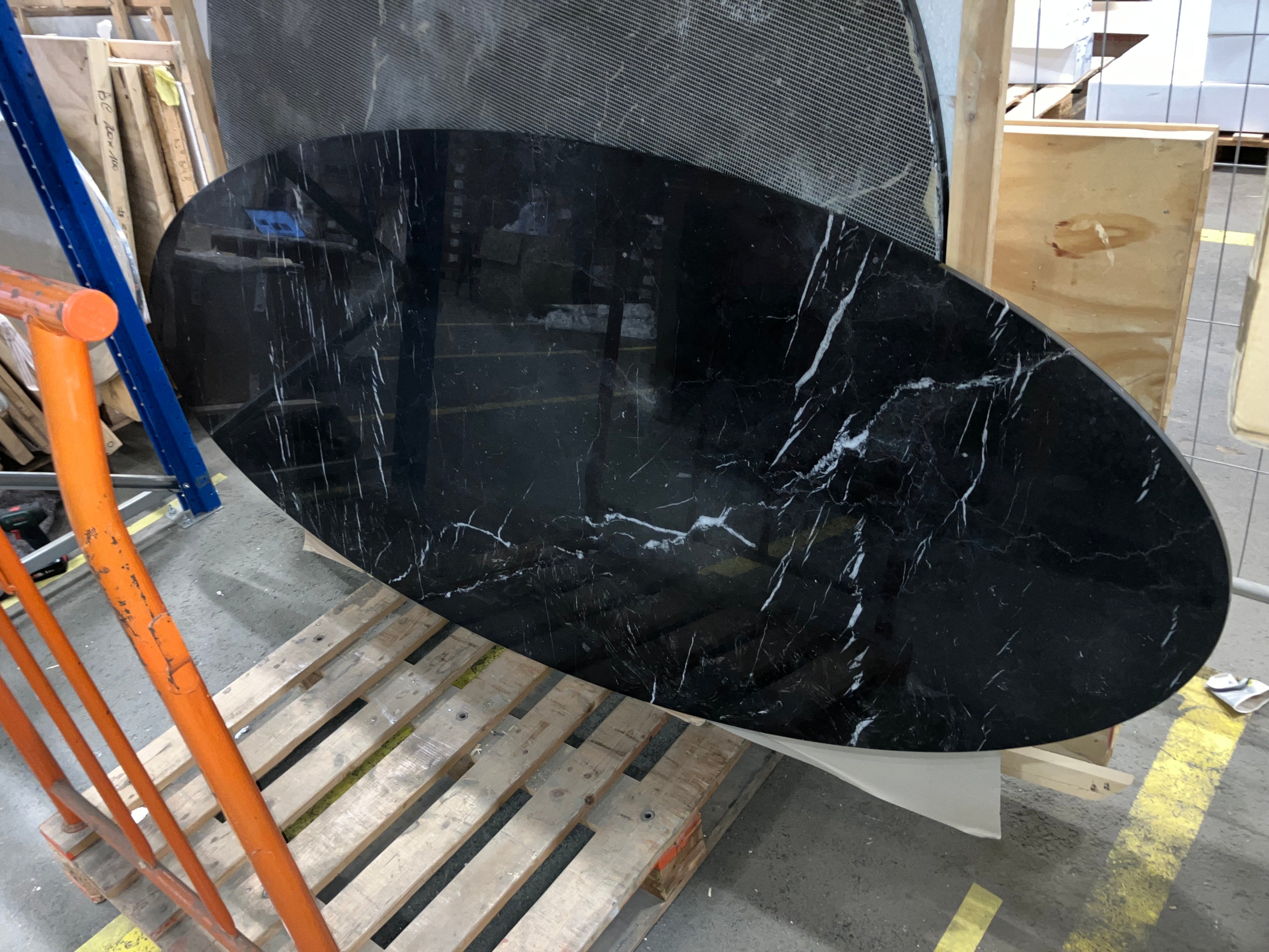 Oval Marble Dining Table – Nero Marquina black (Cross-frame) (Outlet 240x100)