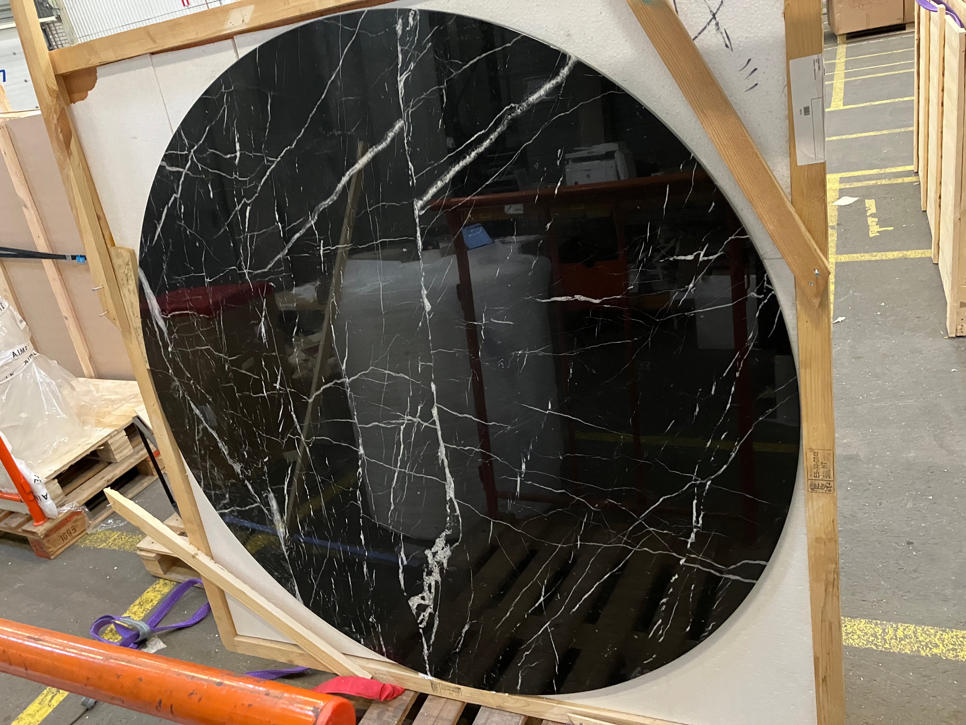 KIYO round dining table – Nero Marquina black marble (Outlet Ø 150 cm)