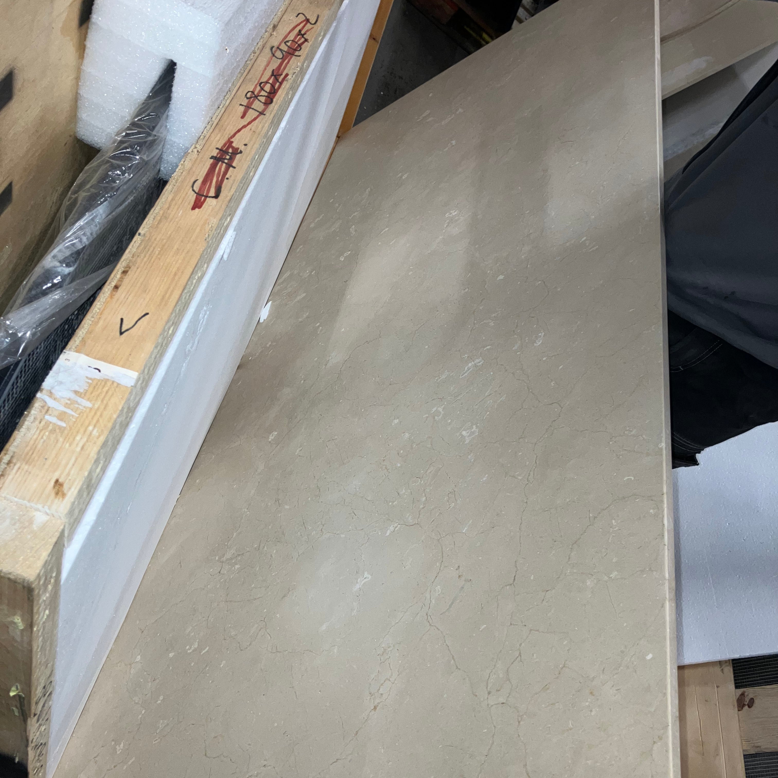 Rectangular Marble Dining Table – Crema Marfil beige (wooden frame) (Outlet 180×90)