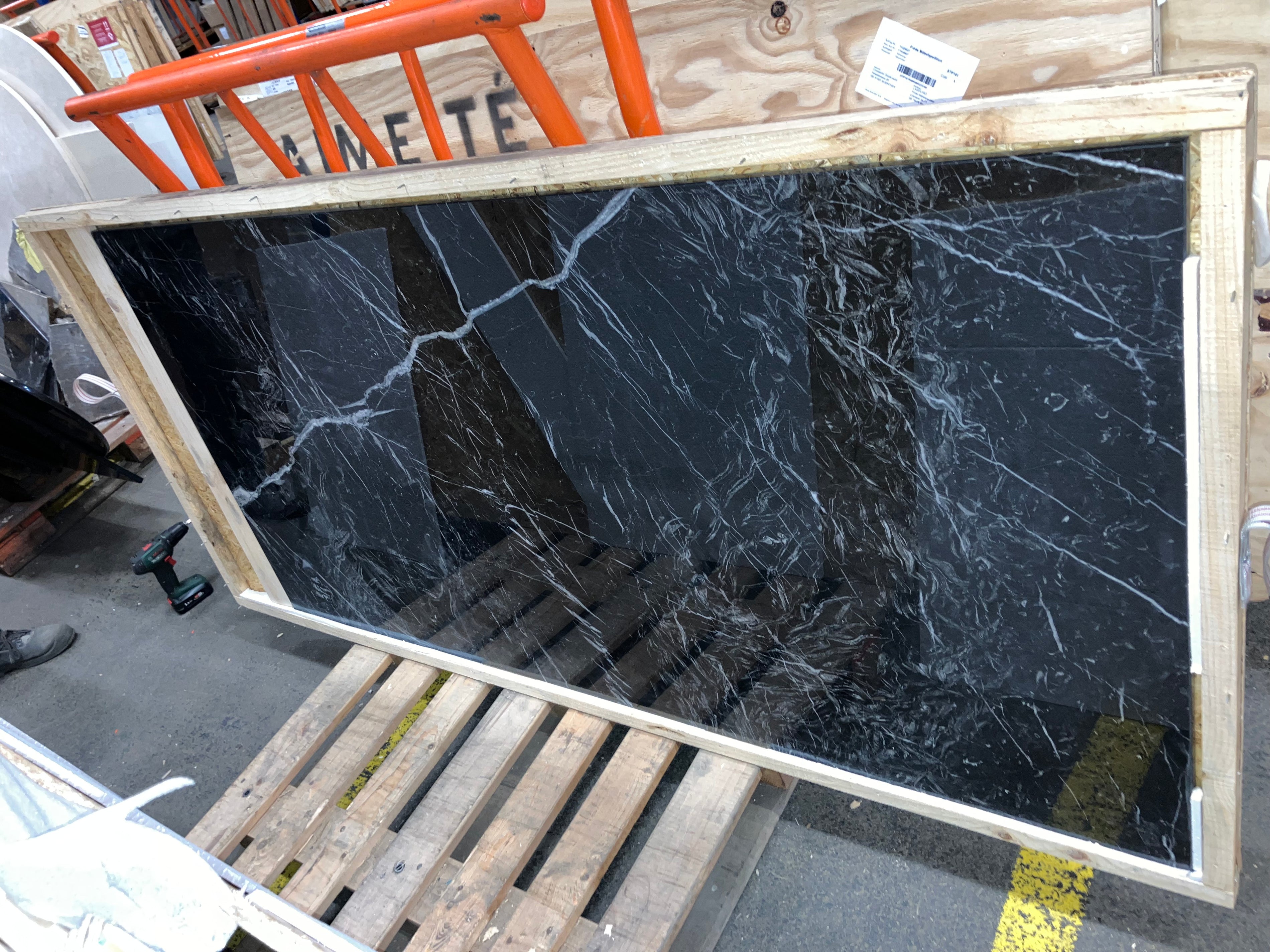 Rectangular Marble Dining Table – Nero Marquina black (U-frame) (Outlet 180×90 Glossy)