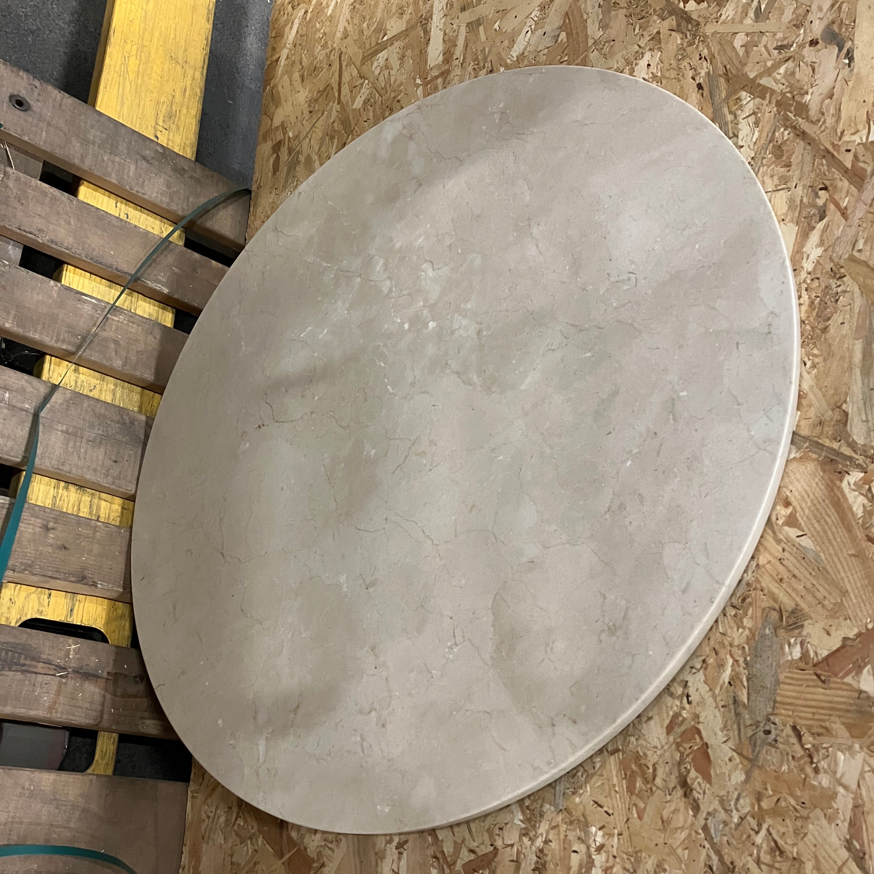 Round Marble Coffee Table – Crema Marfil beige (Outlet Ø 80)
