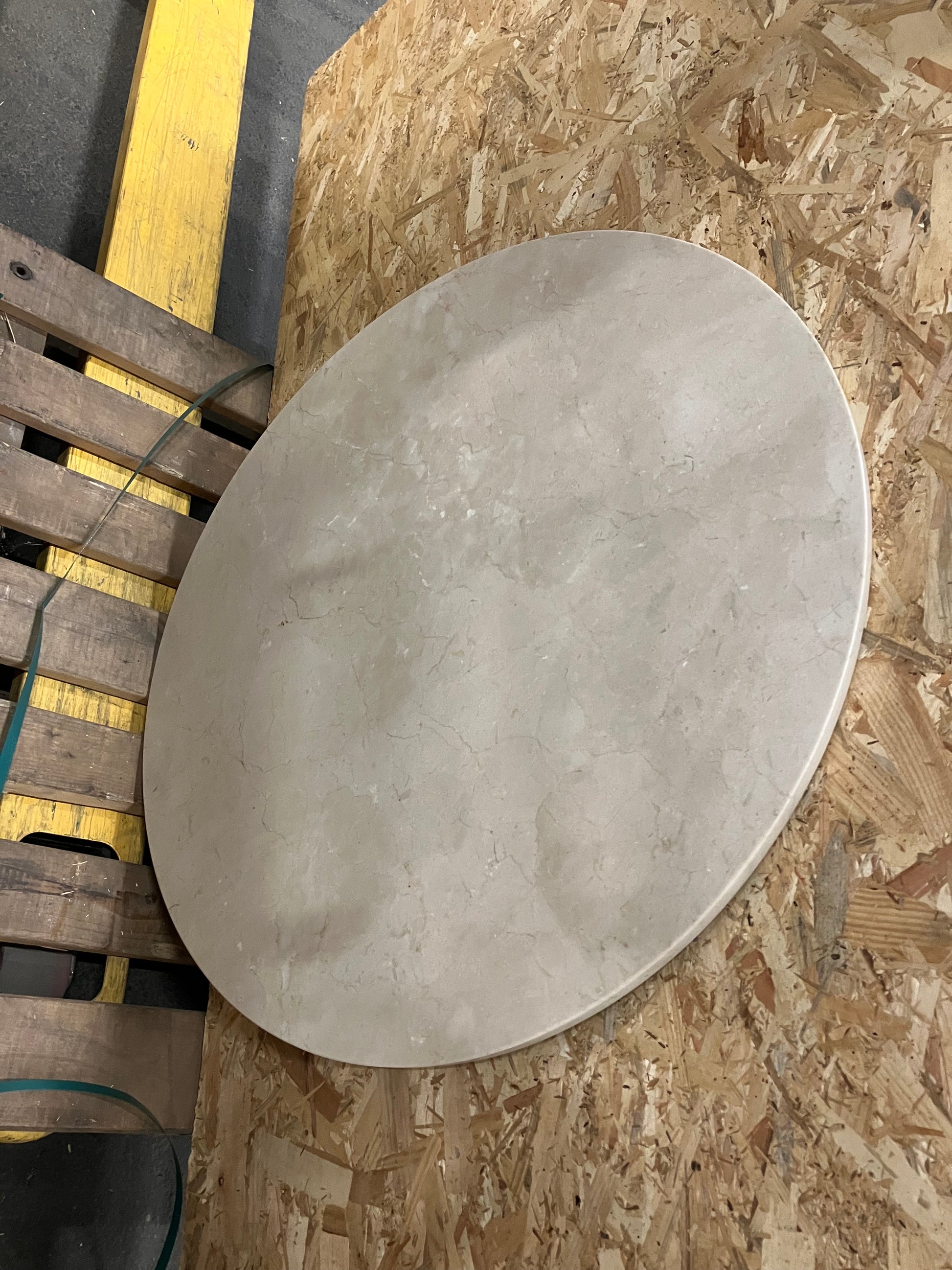Round Marble Coffee Table – Crema Marfil beige (Outlet Ø 80)