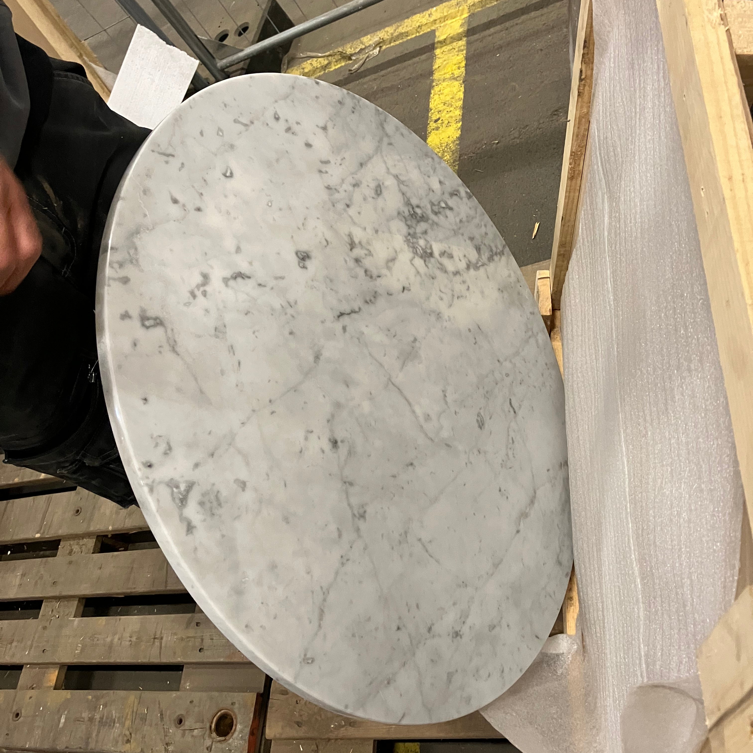 Round Marble Coffee Table – Bianco Carrara white (Outlet Ø 80)