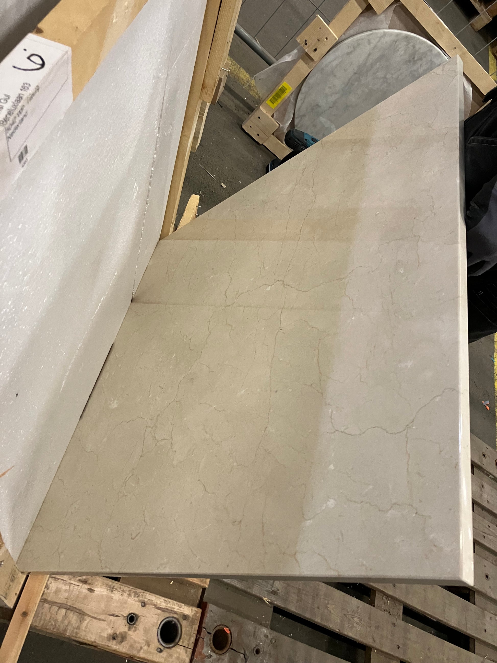 Square Marble Coffee Table – Crema Marfil beige (Outlet 80×80)