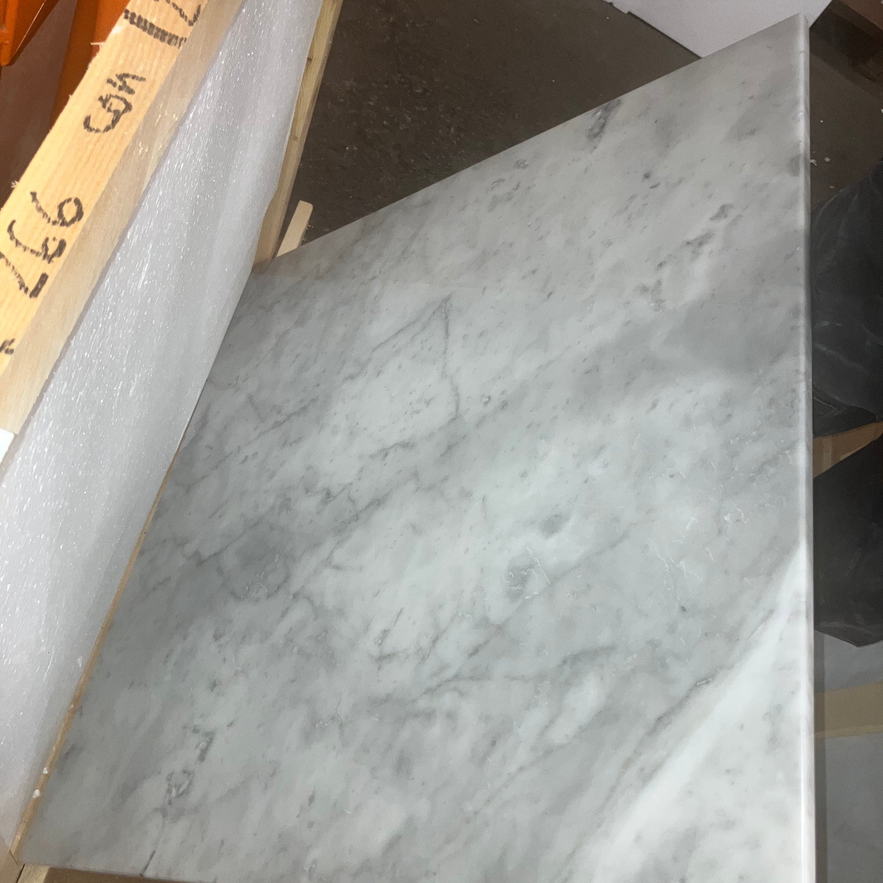 Square Marble Coffee Table – Bianco Carrara white (Outlet 80×80 #99)