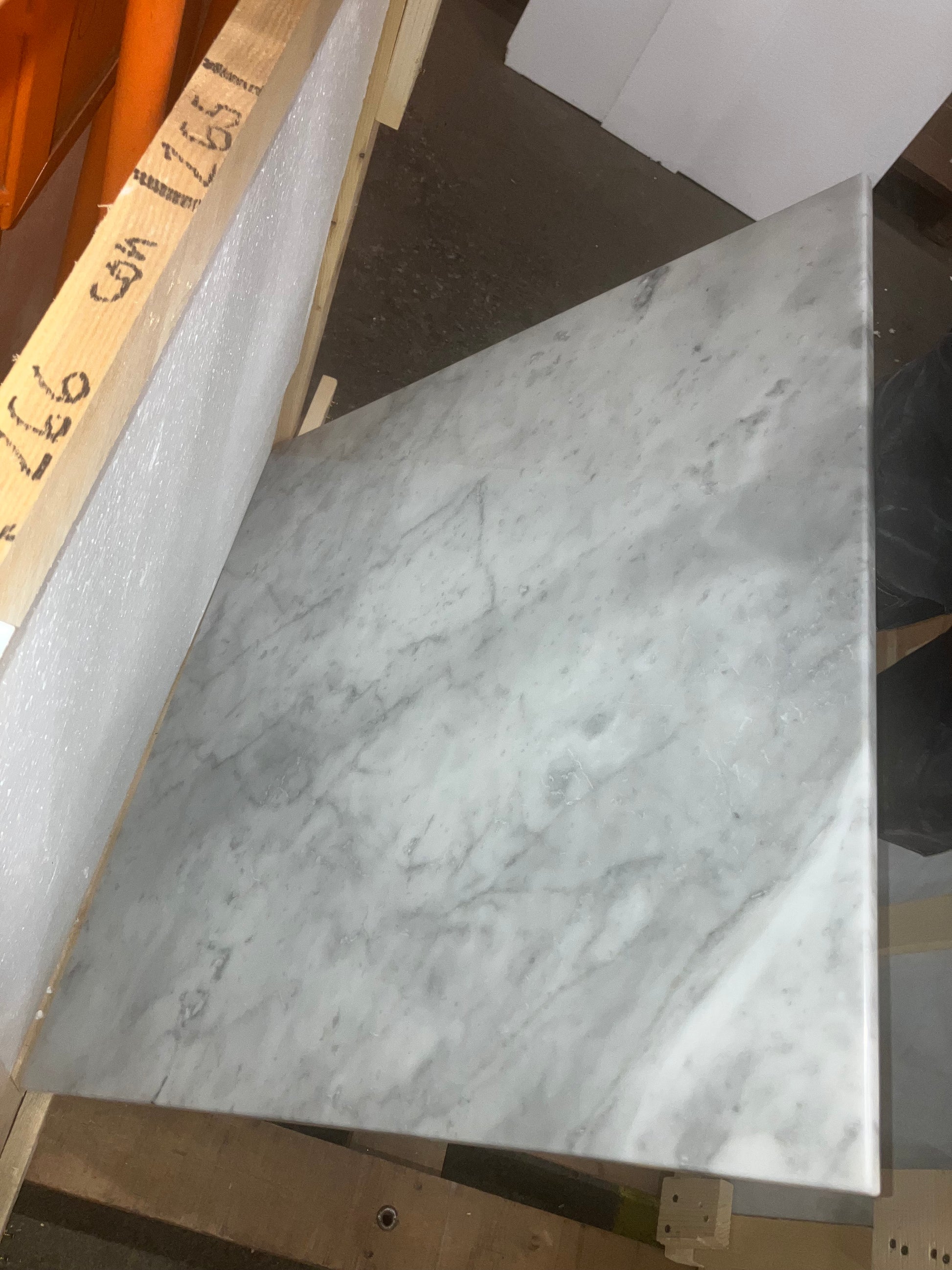 Square Marble Coffee Table – Bianco Carrara white (Outlet 80×80 #99)